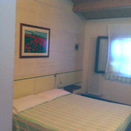 Agriturismo Accipicchia أنكونا الغرفة الصورة